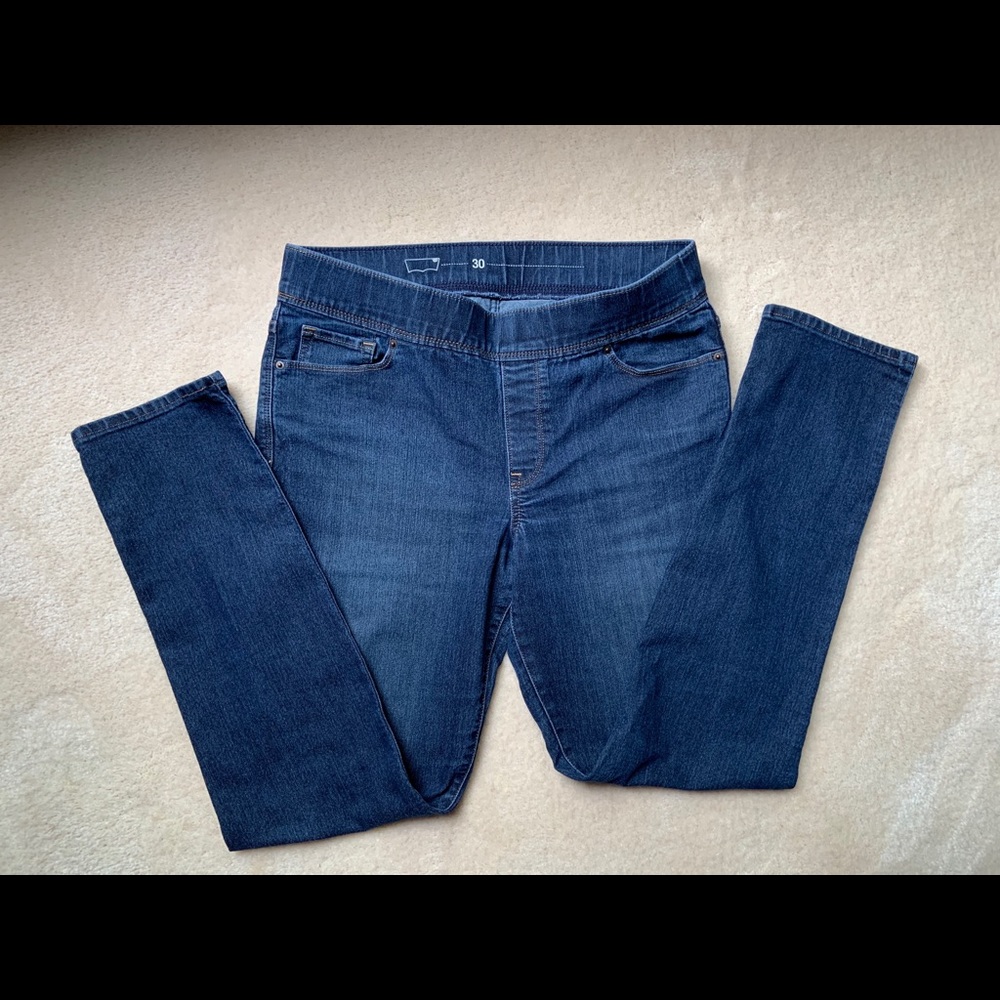 Levi’s pull on jeans